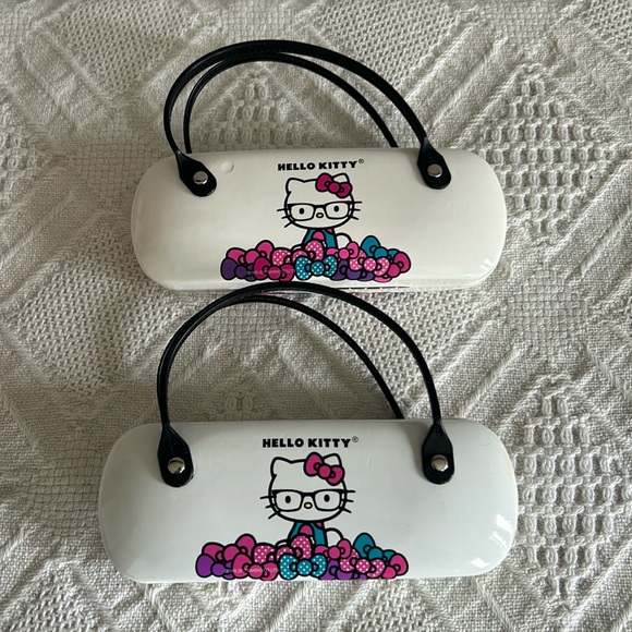 Hello Kitty Eye Glass Case Set - Picture 1 of 3